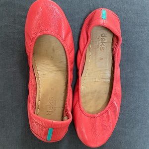 Tieks poppy flats size 8